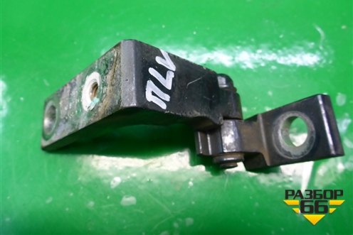 Петля двери передней левой верхняя для Volkswagen Touareg c 2002-2010г (Туарег)