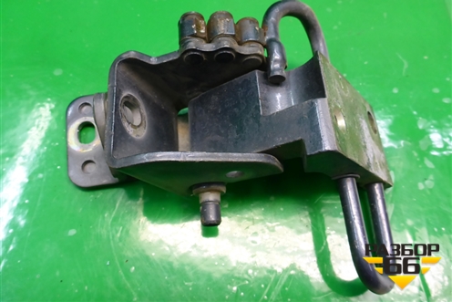 Петля двери передней правой нижняя для Volkswagen Touareg c 2002-2010г (Туарег)