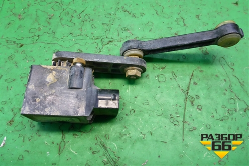 Датчик регулировки дорожного просвета (7L0616213A) для Volkswagen Touareg c 2002-2010г (Туарег)