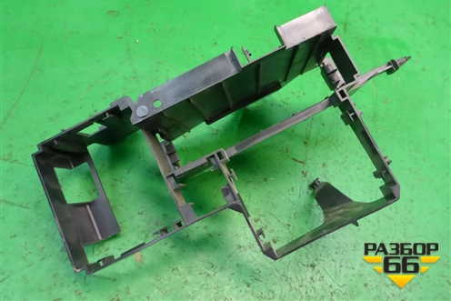 Кронштейн блока предохранителей (7L0937535B) для Volkswagen Touareg c 2002-2010г (Туарег)