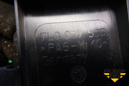 Кронштейн блока предохранителей (7L0937535B) для Volkswagen Touareg c 2002-2010г (Туарег)