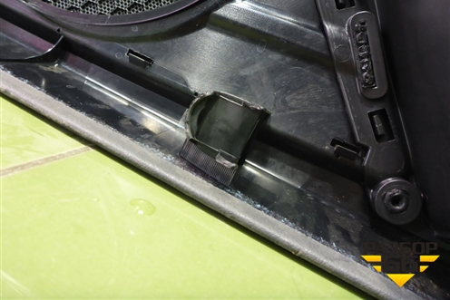 Обшивка двери передней левой под электрику (8K1867105) для Audi A4 (В8) с 2007-2015г (А4)