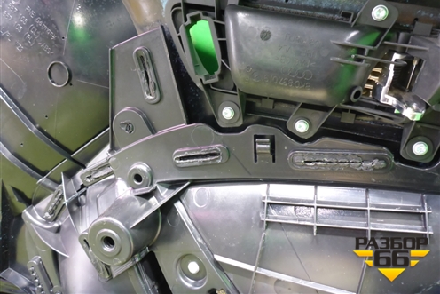 Обшивка двери передней левой под электрику (8K1867105) для Audi A4 (В8) с 2007-2015г (А4)