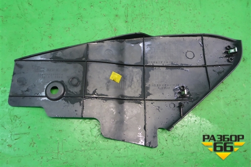 Накладка внутренняя (на консоль левая) (68921EL00A) для Nissan Tiida (C11X) с 2004-2013г (Тиида)