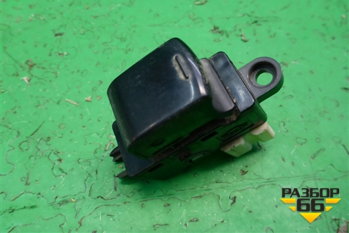 Кнопка стеклоподъёмника для Nissan Tiida (C11X) с 2004-2013г (Тиида)