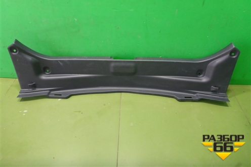 Обшивка багажника на заднюю панель (5838706270) для Toyota Camry V70 с 2017г (Камри)