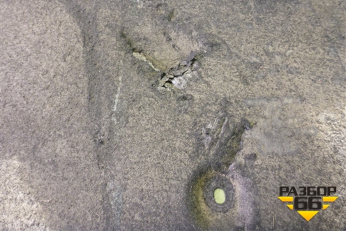 Пыльник двигателя задний (4M0825236A) для Audi Q7 c 2015г (Ку 7)