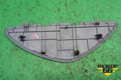 Накладка на торпедо (боковая левая) (847154H000) для Hyundai Grand Starex с 2007-2021г (Гранд Старекс)