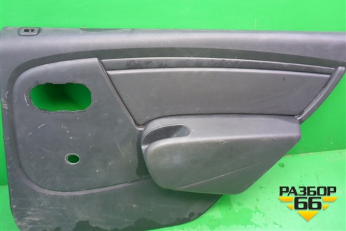 Обшивка двери задней правой под механику (после 2009г) (8200916230) для Renault Logan с 2004-2015г (Логан)