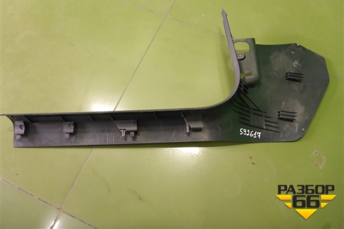 Накладка порога внутренняя переднего правого (правый руль) (8K2867272B) для Audi A4 (В8) с 2007-2015г (А4)