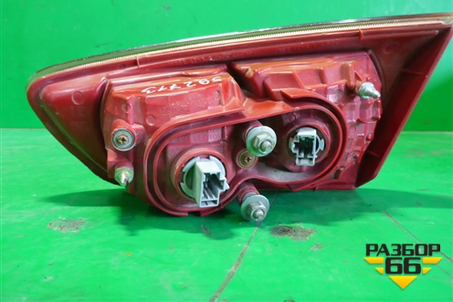 Фонарь задний внутренний левый (до 2012г седан) (8337A009) для Mitsubishi Lancer-X с 2007г (Лансер)