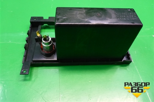 Ящик передней консоли (5X0857077B) для Volkswagen Pointer с 2004г (Поинтер)