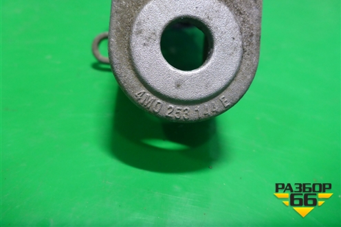 Кронштейн глушителя (4M0253144E) для Audi Q7 c 2015г (Ку 7)