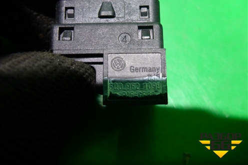 Кнопка (6Q0962109B) для Skoda Octavia (А5) с 2004-2013г (Октавия)