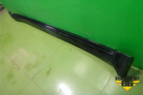 Накладка на порог наружная правая (7585060040) для Toyota Land Cruiser (200) с 2008г (Ленд Крузер)