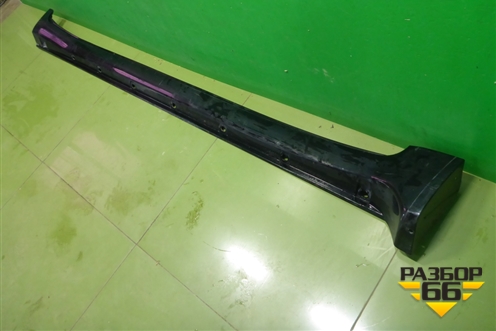 Накладка на порог наружная правая (7585060040) для Toyota Land Cruiser (200) с 2008г (Ленд Крузер)