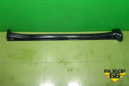 Накладка на порог наружная правая (7585060040) для Toyota Land Cruiser (200) с 2008г (Ленд Крузер)