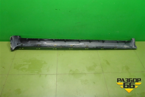 Накладка на порог наружная правая (7585060040) для Toyota Land Cruiser (200) с 2008г (Ленд Крузер)