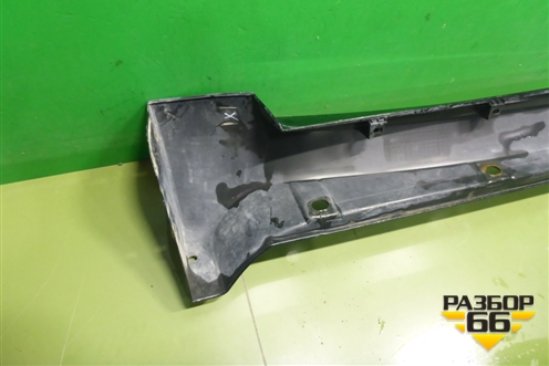 Накладка на порог наружная правая (7585060040) для Toyota Land Cruiser (200) с 2008г (Ленд Крузер)