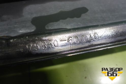 Накладка на порог наружная правая (7585060040) для Toyota Land Cruiser (200) с 2008г (Ленд Крузер)