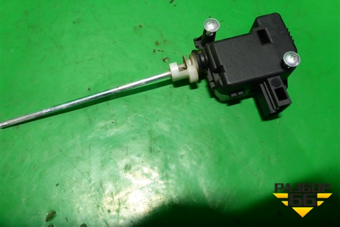 Активатор лючка бензобака (1M0959781A) для Skoda Octavia (А5) с 2004-2013г (Октавия)