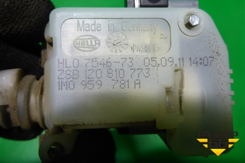 Активатор лючка бензобака (1M0959781A) для Skoda Octavia (А5) с 2004-2013г (Октавия)