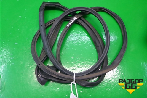 Уплотнитель двери (задней левой) для Toyota Camry V50 с 2011-2018г (Камри)