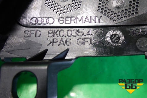 Накладка двери передней левой уголок (8K0035423) для Audi A4 (В8) с 2007-2015г (А4)