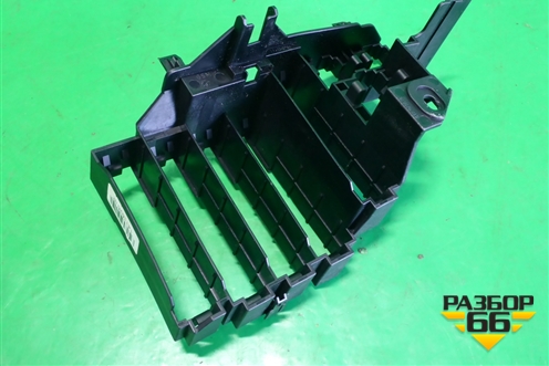 Кронштейн блока предохранителей (8T8971845) для Audi A4 (В8) с 2007-2015г (А4)