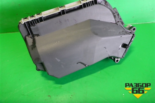 Корпус блока предохранителей (правый руль) (8K2907355D) для Audi A4 (В8) с 2007-2015г (А4)