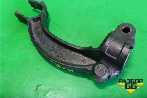 Кронштейн амортизатора переднего (правый нижний) для Audi A4 (В8) с 2007-2015г (А4)