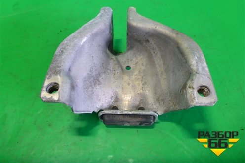 Кронштейн двигателя правый (8K0399060K) для Audi A4 (В8) с 2007-2015г (А4)