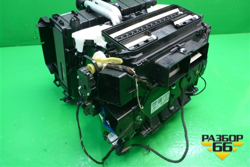 Корпус отопителя (под радиатор правый руль) (8T2820005B) для Audi A4 (В8) с 2007-2015г (А4)
