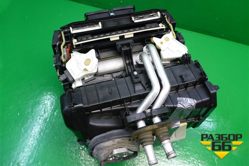 Корпус отопителя (под радиатор правый руль) (8T2820005B) для Audi A4 (В8) с 2007-2015г (А4)