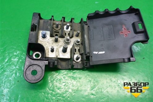 Коробка распределительная (8K0937517) (8K0937517B) для Audi A4 (В8) с 2007-2015г (А4)