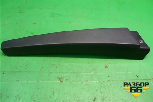Накладка стойки (центральной левая) (8200073435) для Renault Megane 2 с 2002-2009г (Меган)