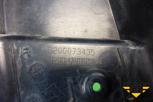 Накладка стойки (центральной левая) (8200073435) для Renault Megane 2 с 2002-2009г (Меган)