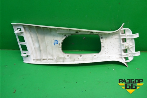 Обшивка стойки центральная верхняя левая (8200034957) для Renault Megane 2 с 2002-2009г (Меган)