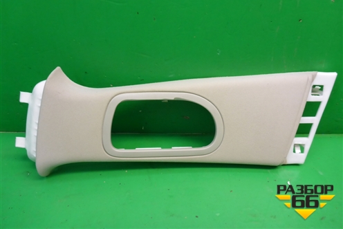 Обшивка стойки центральная верхняя левая (8200034957) для Renault Megane 2 с 2002-2009г (Меган)