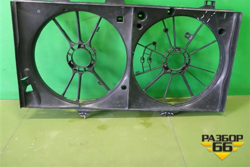 Диффузор вентилятора (1671136120) для Toyota Camry V50 с 2011-2018г (Камри)