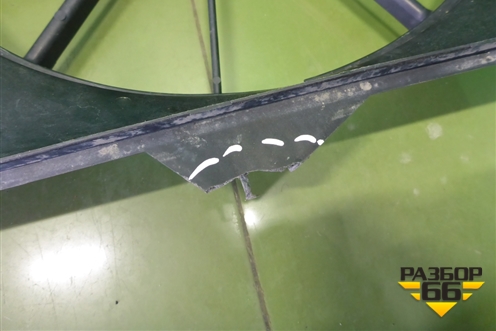 Диффузор вентилятора (1671136120) для Toyota Camry V50 с 2011-2018г (Камри)