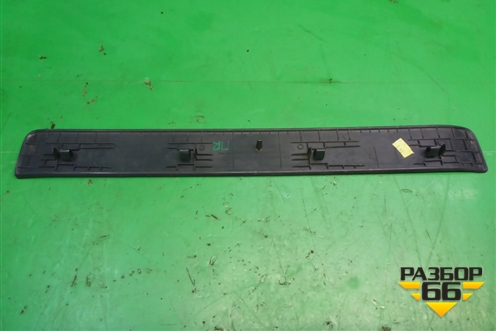 Накладка порога внутренняя переднего правого (в проём) (84202SWAAM1) для Honda CR-V(RE) с 2006-2012г (ЦРВ СРВ)