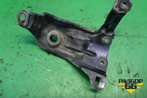 Кронштейн радиатора правый (основного) (74171SWAA00) для Honda CR-V(RE) с 2006-2012г (ЦРВ СРВ)