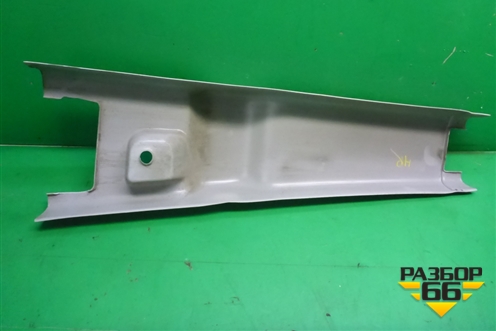 Обшивка стойки центральная нижняя правая для Iveco Daily с 2006-2011г (Дейли)