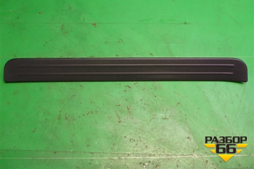 Накладка порога внутренняя переднего правого (в проём) (EG21687E0) для Mazda CX 7 с 2006-2012г (СХ7)