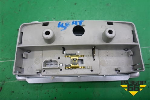 Плафон салонный задний (6L0947105A) для Skoda Octavia (А5) с 2004-2013г (Октавия)