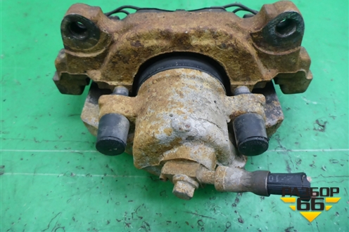 Суппорт передний правый для Skoda Octavia (А5) с 2004-2013г (Октавия)