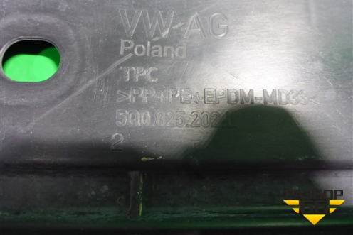 Защита антигравийная правая (5Q0825202L) для Audi A3 (8V) с 2012-2020г (А3)