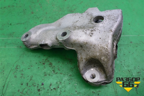 Кронштейн КПП левый (1K0199117BM) для Skoda Octavia (А5) с 2004-2013г (Октавия)