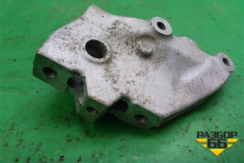 Кронштейн КПП левый (1K0199117BM) для Skoda Octavia (А5) с 2004-2013г (Октавия)